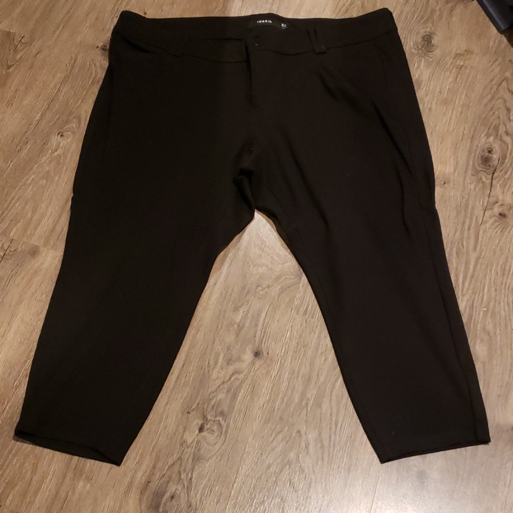 Torrid capri dress pants